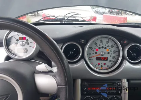 2008 Mini Cooper z USA, uszkodzony, nr VIN WMWRF33578TG18618